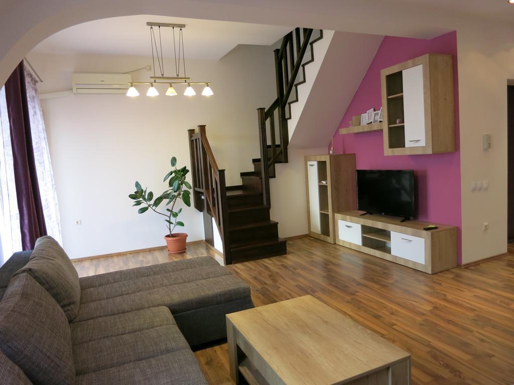 Penthouse Apartament Nufarul Oradea Exterior photo